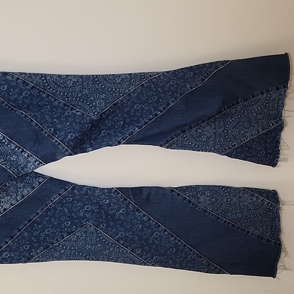 Free People Patchwork Mermaid Mid-Rise Flare Jeans Coastal Cowgirl Sz 31 - Picture 15 of 16